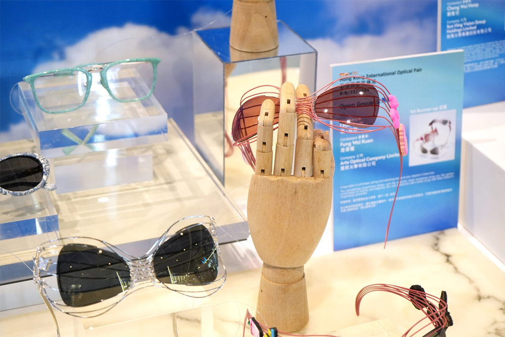 香港眼镜设计比赛的获奖及入围作品正在展出