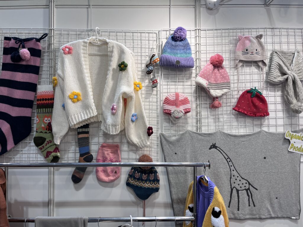 Colorful knitted designs from Deansenew Knitting at HKTDC exhibition